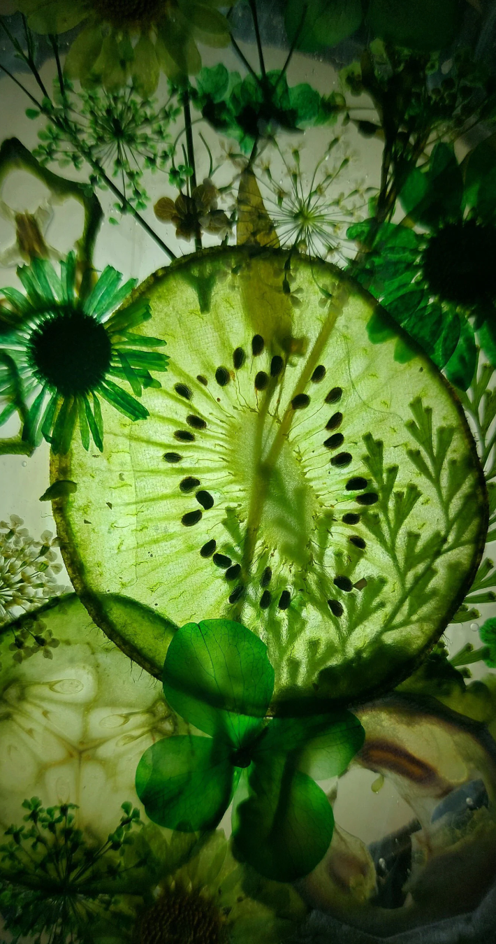 Stained glass: Kiwi dream flower and fruit panel 4x6